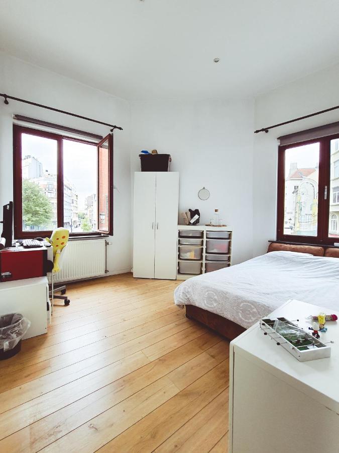 Room At Chicken'S Shared Appartment Brussel Eksteriør bilde